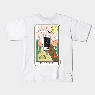 SELFIE READING (DARK) Kids T-Shirt